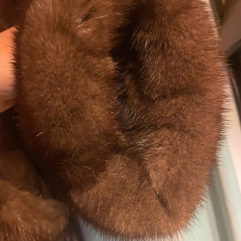 Full large fur mink coat perfect condition length 52” - Picture 3 of 7